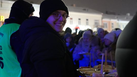 634. urodziny Miasta Chełm. Był tort, a publiczność rozgrzała Cleo [GALERIA ZDJĘĆ]