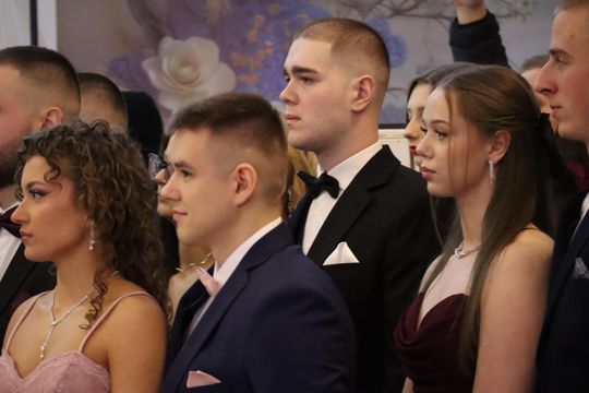 Chełm. Studniówka Zespołu Szkół Ekonomicznych i Mundurowych [GALERIA ZDJĘĆ]