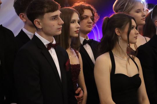 Chełm. Studniówka Zespołu Szkół Ekonomicznych i Mundurowych [GALERIA ZDJĘĆ]