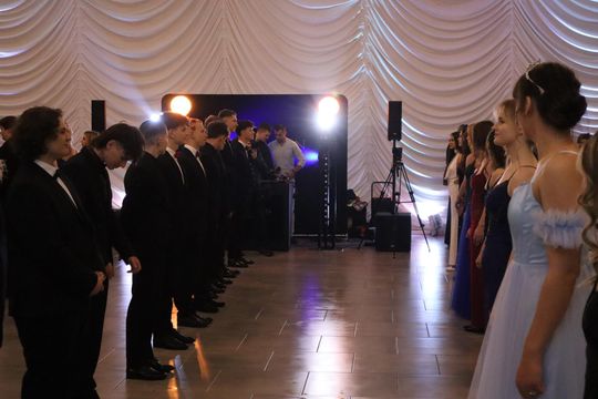 Chełm. Studniówka Zespołu Szkół Ekonomicznych i Mundurowych [GALERIA ZDJĘĆ]