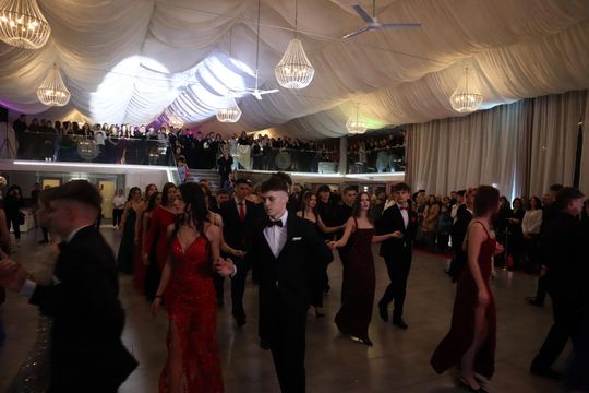 Chełm. Studniówka Zespołu Szkół Ekonomicznych i Mundurowych [GALERIA ZDJĘĆ]