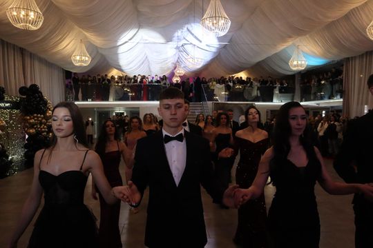 Chełm. Studniówka Zespołu Szkół Ekonomicznych i Mundurowych [GALERIA ZDJĘĆ]