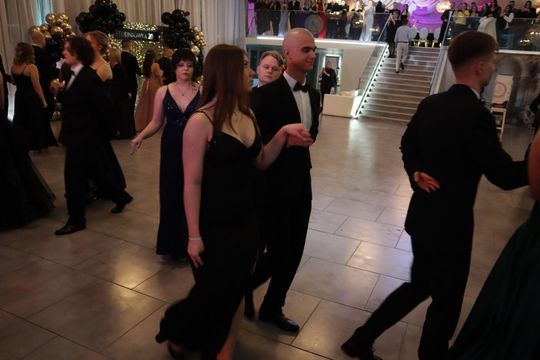 Chełm. Studniówka Zespołu Szkół Ekonomicznych i Mundurowych [GALERIA ZDJĘĆ]