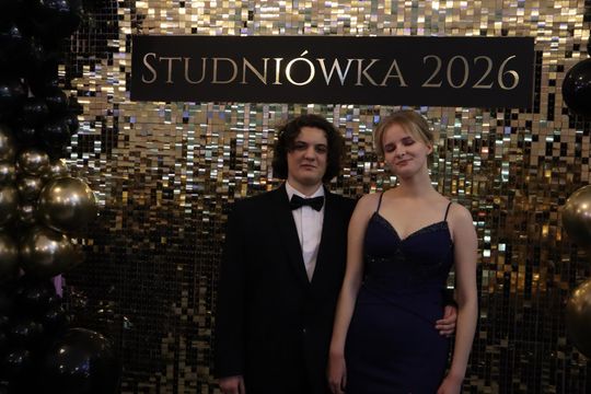 Chełm. Studniówka Zespołu Szkół Ekonomicznych i Mundurowych [GALERIA ZDJĘĆ]