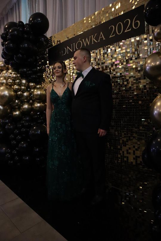 Chełm. Studniówka Zespołu Szkół Ekonomicznych i Mundurowych [GALERIA ZDJĘĆ]