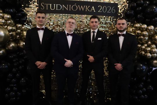 Chełm. Studniówka Zespołu Szkół Ekonomicznych i Mundurowych [GALERIA ZDJĘĆ]