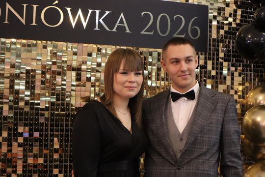 Chełm. Studniówka Zespołu Szkół Ekonomicznych i Mundurowych [GALERIA ZDJĘĆ]