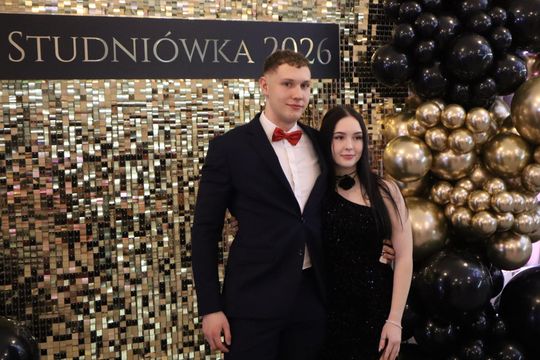 Chełm. Studniówka Zespołu Szkół Ekonomicznych i Mundurowych [GALERIA ZDJĘĆ]