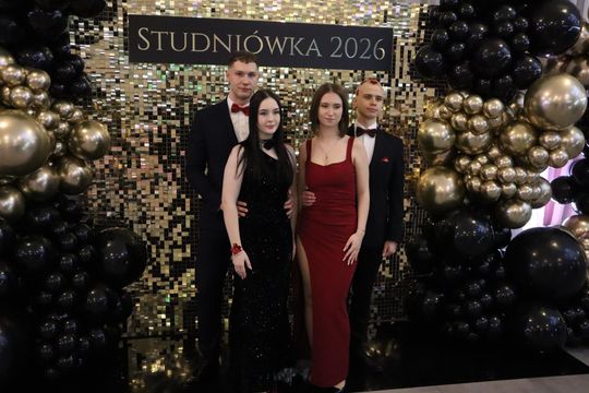 Chełm. Studniówka Zespołu Szkół Ekonomicznych i Mundurowych [GALERIA ZDJĘĆ]