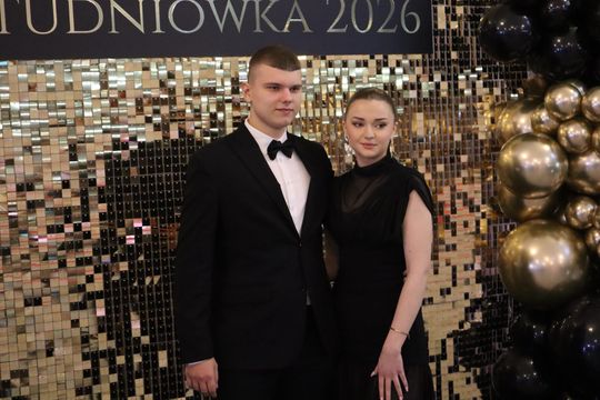 Chełm. Studniówka Zespołu Szkół Ekonomicznych i Mundurowych [GALERIA ZDJĘĆ]