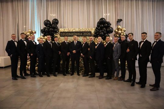 Chełm. Studniówka Zespołu Szkół Ekonomicznych i Mundurowych [GALERIA ZDJĘĆ]