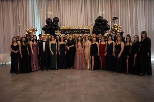 Chełm. Studniówka Zespołu Szkół Ekonomicznych i Mundurowych [GALERIA ZDJĘĆ]