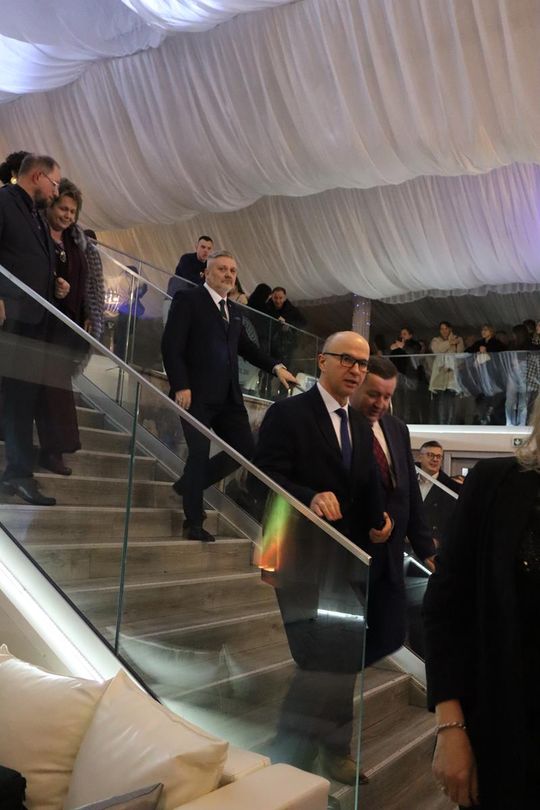 Chełm. Studniówka Zespołu Szkół Ekonomicznych i Mundurowych [GALERIA ZDJĘĆ]