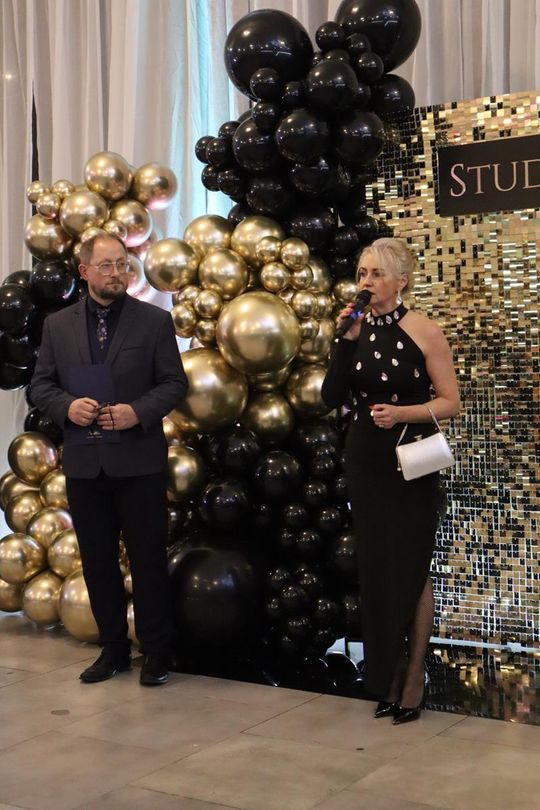 Chełm. Studniówka Zespołu Szkół Ekonomicznych i Mundurowych [GALERIA ZDJĘĆ]