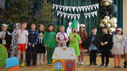 Dzień Babci i Dziadka w Centrum Społeczno-Kulturalnym w Gorzkowie [GALERIA ZDJĘĆ]