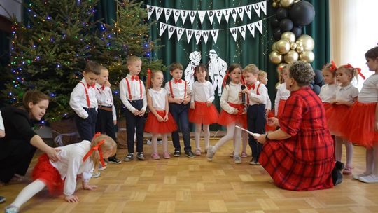 Dzień Babci i Dziadka w Centrum Społeczno-Kulturalnym w Gorzkowie [GALERIA ZDJĘĆ]