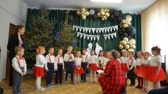 Dzień Babci i Dziadka w Centrum Społeczno-Kulturalnym w Gorzkowie [GALERIA ZDJĘĆ]