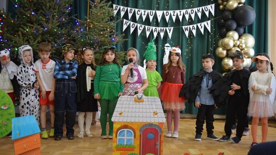 Dzień Babci i Dziadka w Centrum Społeczno-Kulturalnym w Gorzkowie [GALERIA ZDJĘĆ]