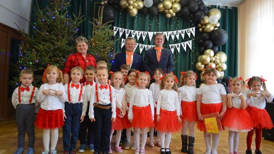 Dzień Babci i Dziadka w Centrum Społeczno-Kulturalnym w Gorzkowie [GALERIA ZDJĘĆ]