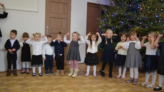 Dzień Babci i Dziadka w Centrum Społeczno-Kulturalnym w Gorzkowie [GALERIA ZDJĘĆ]