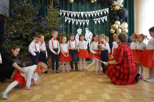 Dzień Babci i Dziadka w Centrum Społeczno-Kulturalnym w Gorzkowie [GALERIA ZDJĘĆ]