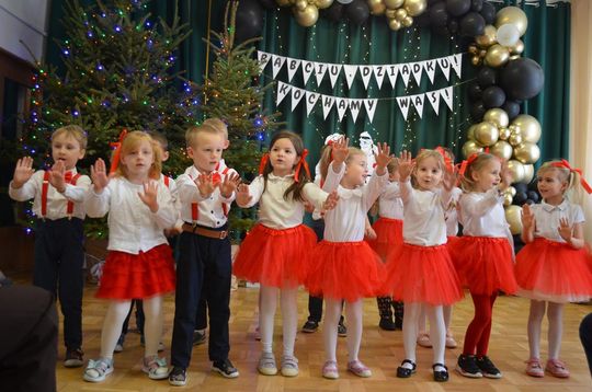 Dzień Babci i Dziadka w Centrum Społeczno-Kulturalnym w Gorzkowie [GALERIA ZDJĘĆ]