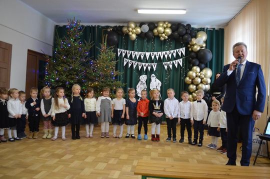 Dzień Babci i Dziadka w Centrum Społeczno-Kulturalnym w Gorzkowie [GALERIA ZDJĘĆ]