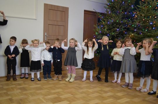 Dzień Babci i Dziadka w Centrum Społeczno-Kulturalnym w Gorzkowie [GALERIA ZDJĘĆ]