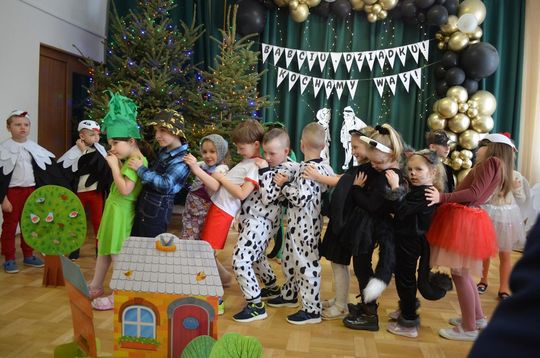 Dzień Babci i Dziadka w Centrum Społeczno-Kulturalnym w Gorzkowie [GALERIA ZDJĘĆ]