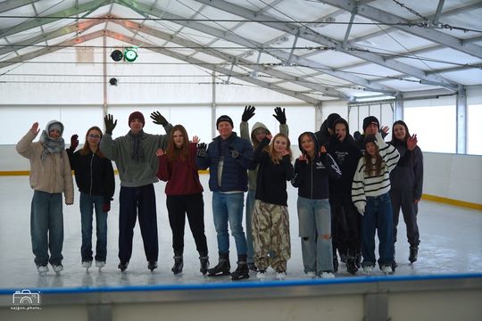 Młodzieżowa integracja na lodzie w Krasnymstawie [GALERIA ZDJĘĆ] 