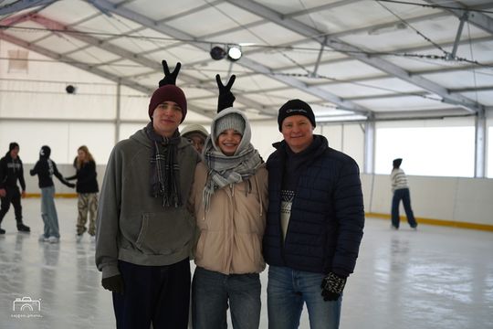 Młodzieżowa integracja na lodzie w Krasnymstawie [GALERIA ZDJĘĆ] 