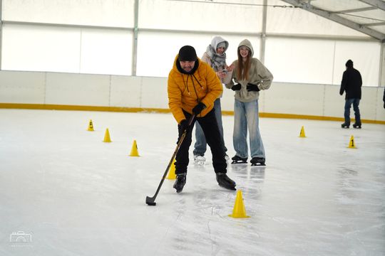 Młodzieżowa integracja na lodzie w Krasnymstawie [GALERIA ZDJĘĆ] 