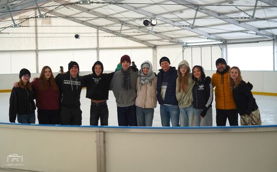 Młodzieżowa integracja na lodzie w Krasnymstawie [GALERIA ZDJĘĆ] 