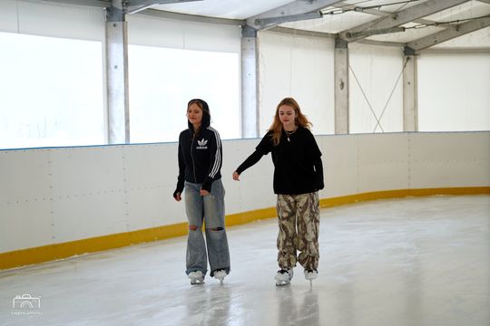 Młodzieżowa integracja na lodzie w Krasnymstawie [GALERIA ZDJĘĆ] 