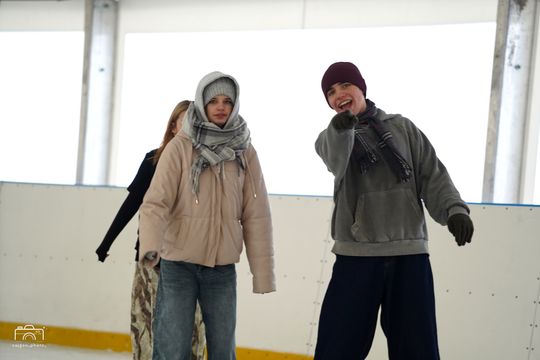 Młodzieżowa integracja na lodzie w Krasnymstawie [GALERIA ZDJĘĆ] 