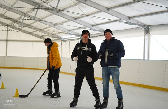 Młodzieżowa integracja na lodzie w Krasnymstawie [GALERIA ZDJĘĆ] 