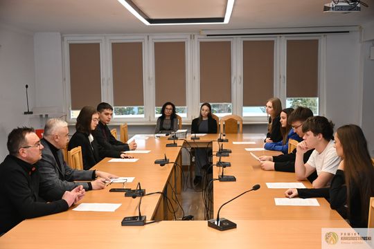 Pow. krasnostawski. Młodzieżowi radni podsumowali rok i wyznaczyli kierunki działań na 2026 [GALERIA ZDJĘĆ] 