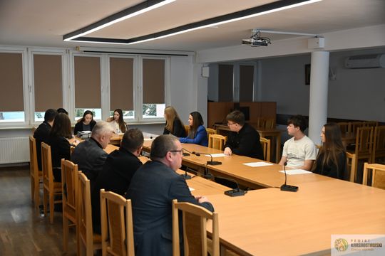 Pow. krasnostawski. Młodzieżowi radni podsumowali rok i wyznaczyli kierunki działań na 2026 [GALERIA ZDJĘĆ] 