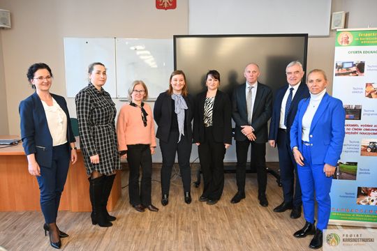 Pow. krasnostawski. Wizyta wiceminister edukacji w ZS Nr 2 im. B. Głowackiego [GALERIA ZDJĘĆ] 