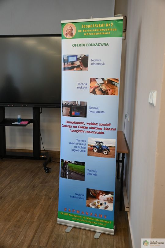 Pow. krasnostawski. Wizyta wiceminister edukacji w ZS Nr 2 im. B. Głowackiego [GALERIA ZDJĘĆ] 