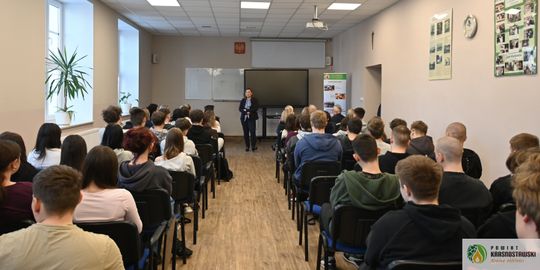 Pow. krasnostawski. Wizyta wiceminister edukacji w ZS Nr 2 im. B. Głowackiego [GALERIA ZDJĘĆ] 