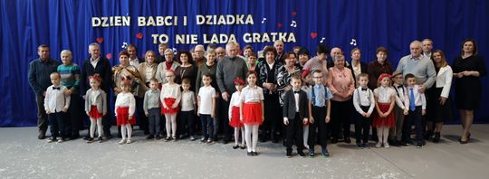 Dzień Babci i Dziadka w SP Leśniowice [GALERIA ZDJĘĆ] 
