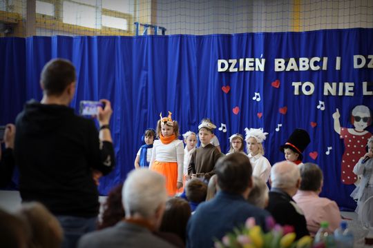 Dzień Babci i Dziadka w SP Leśniowice [GALERIA ZDJĘĆ] 