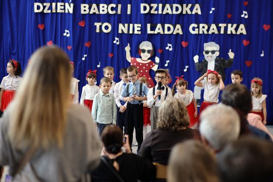 Dzień Babci i Dziadka w SP Leśniowice [GALERIA ZDJĘĆ] 