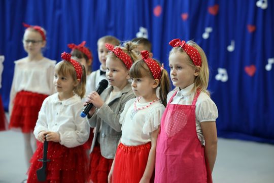 Dzień Babci i Dziadka w SP Leśniowice [GALERIA ZDJĘĆ] 