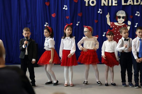 Dzień Babci i Dziadka w SP Leśniowice [GALERIA ZDJĘĆ] 