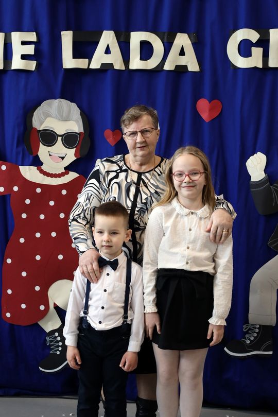 Dzień Babci i Dziadka w SP Leśniowice [GALERIA ZDJĘĆ] 