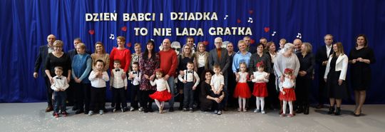 Dzień Babci i Dziadka w SP Leśniowice [GALERIA ZDJĘĆ] 