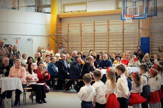 Dzień Babci i Dziadka w SP Leśniowice [GALERIA ZDJĘĆ] 