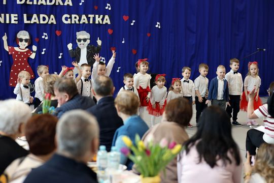 Dzień Babci i Dziadka w SP Leśniowice [GALERIA ZDJĘĆ] 